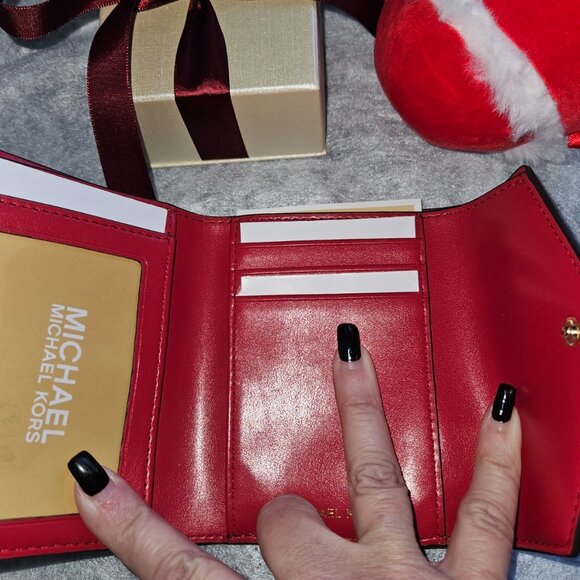 Michael Kors Greenwich Medium Envelope Leather Trifold Wallet Color Crimson NWT - Picture 5 of 7